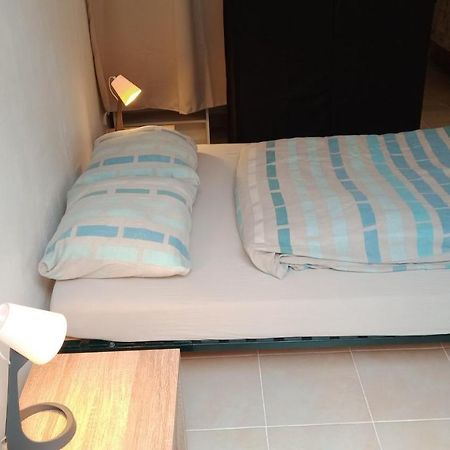 L'Ombrelle Bed & Breakfast การ์กาซอน ภายนอก รูปภาพ